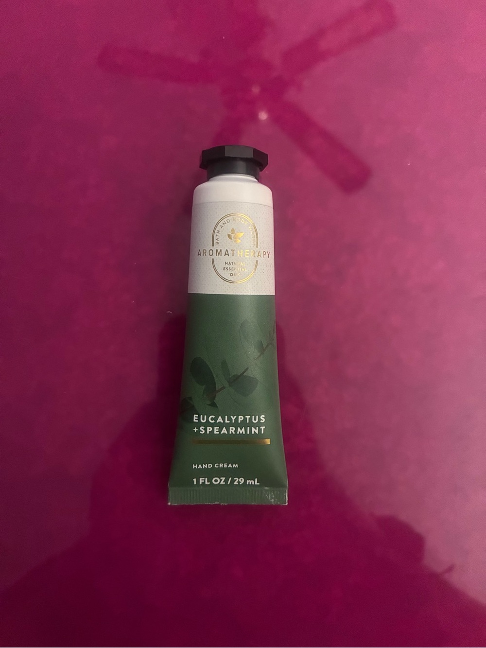 Bath & Body Works Aromatherapy Eucalyptus + Spearmint Hand Cream - Green & White